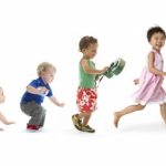 Poziomy integracji sensorycznej wg. Ayres- droga do osiągnięcia gotowości szkolnej